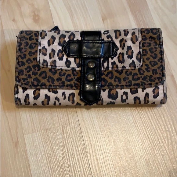 Mossimo Supply Co. Handbags - Wallet☀️